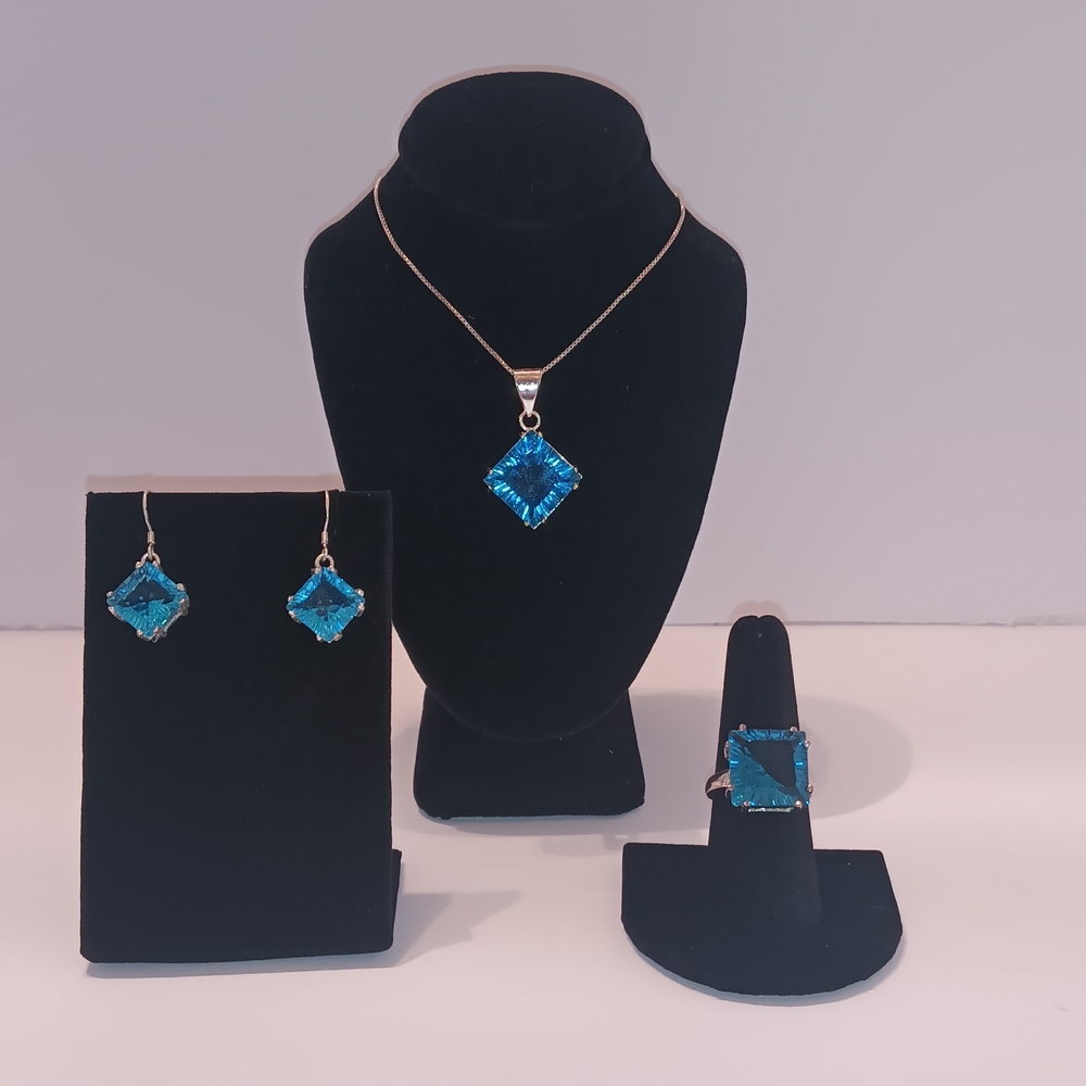 Elegant Blue Jewelry Set